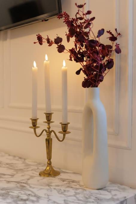 Appartamento Little Paris Boutique Bucarest Esterno foto